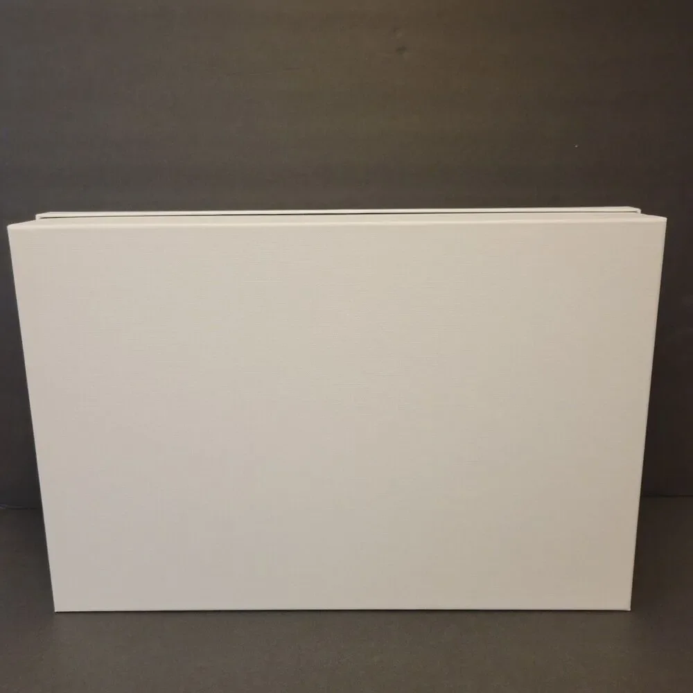 Brochu Walker White Empty 17